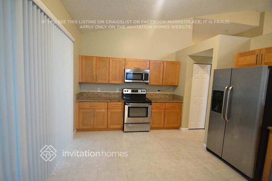 Building Photo - 7704 Thornlee Dr