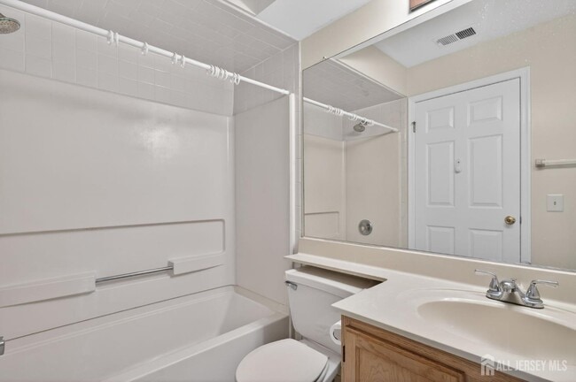 Building Photo - 726 Waterford Dr