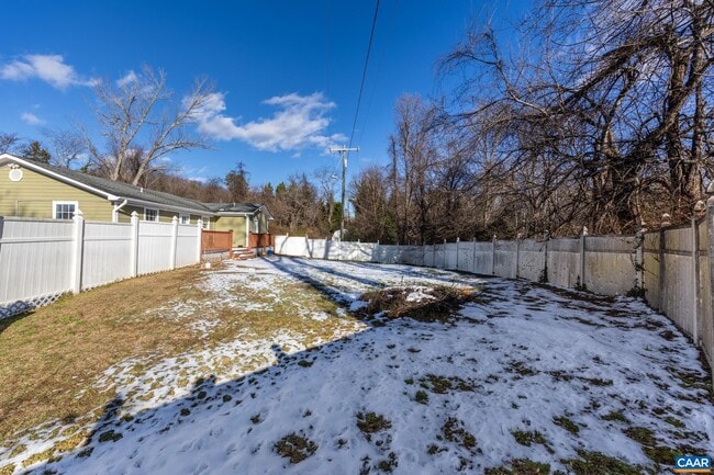 Building Photo - 703 Tilman Rd