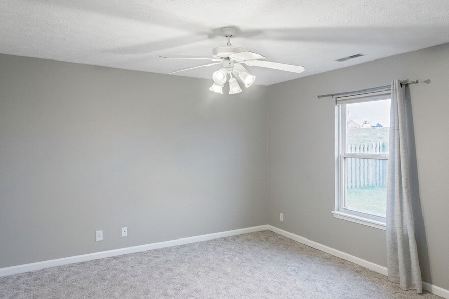 Building Photo - 504 Marquis Cir