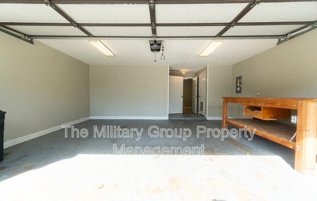 Building Photo - 4142 Oriely Dr W