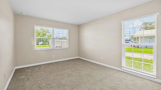 Building Photo - 14010 102nd Ave