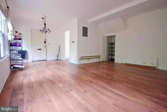 Building Photo - 3678 Gunston Rd