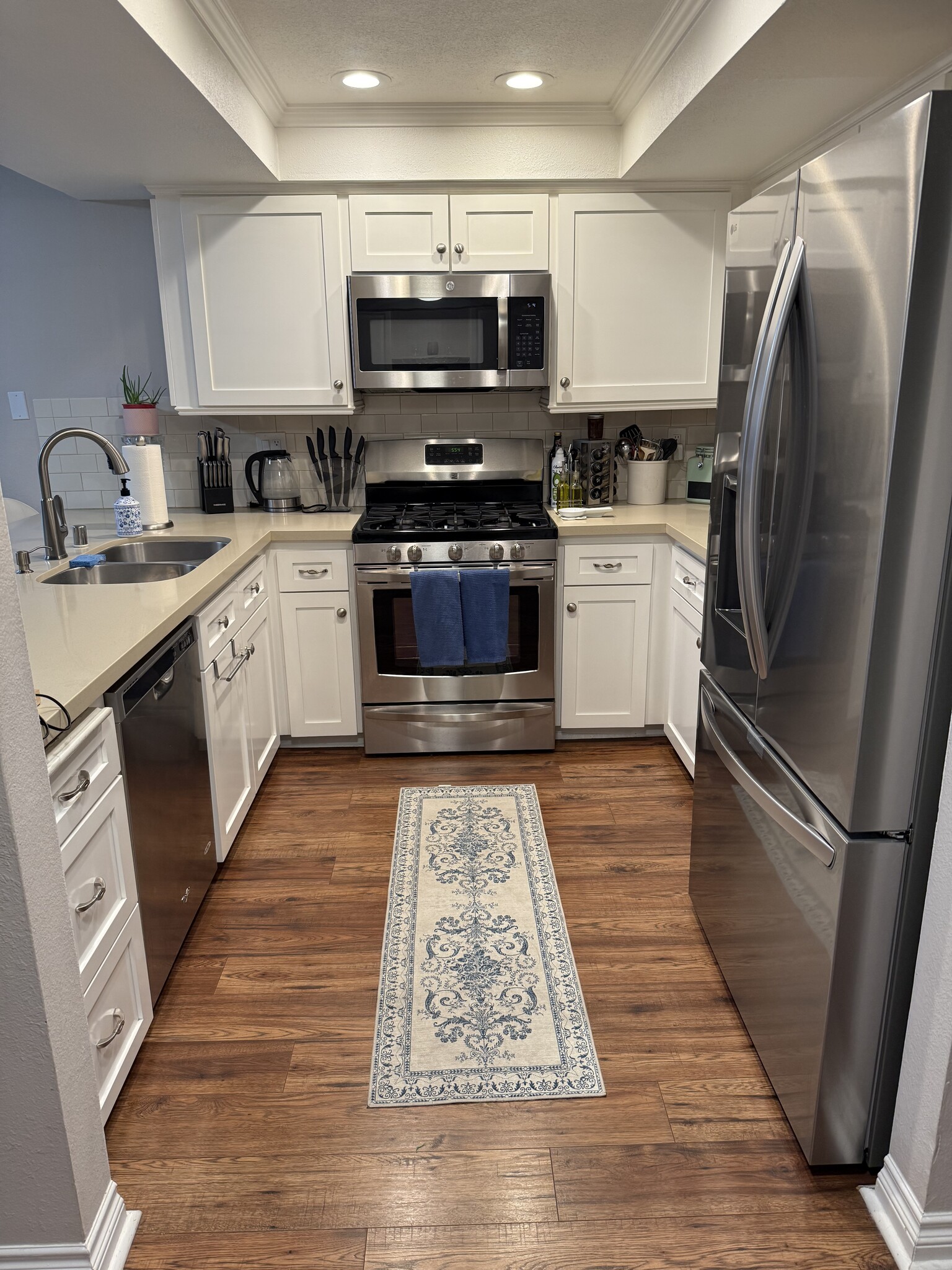 Building Photo - 1117 Cll Malaga