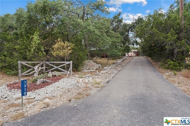 Primary Photo - 1310 Scenic View Dr