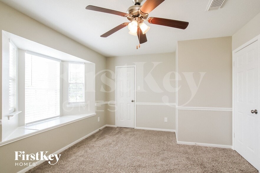 Building Photo - 18030 June Forest Dr