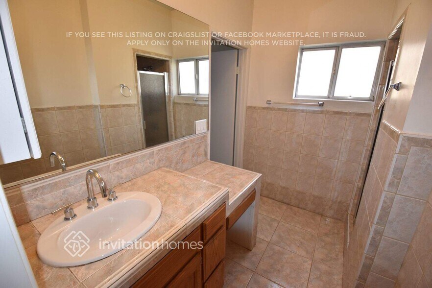 Building Photo - 3454 W 76th St