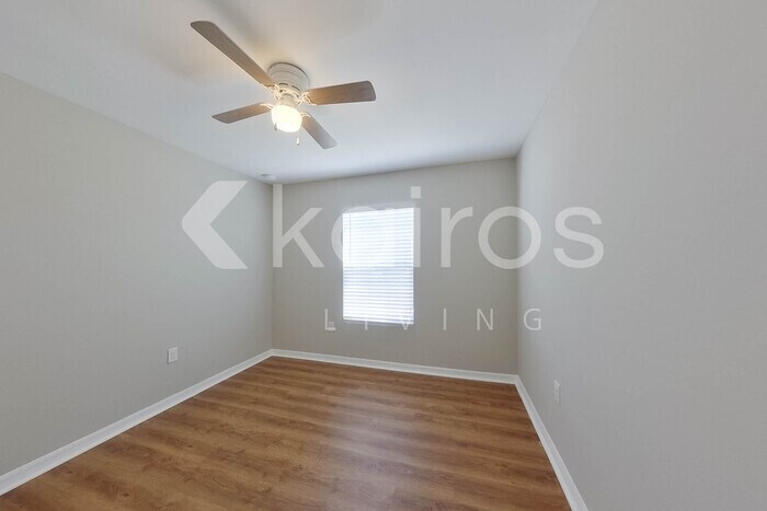 Building Photo - 2825 NW 3rd Pl