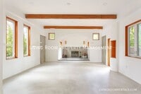 Building Photo - 8616 N Swenson-