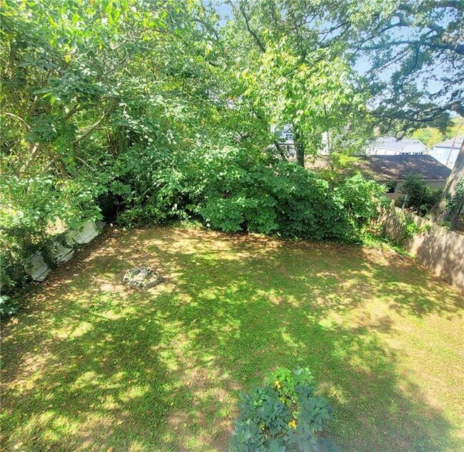 Building Photo - 1093 Windsor St SW