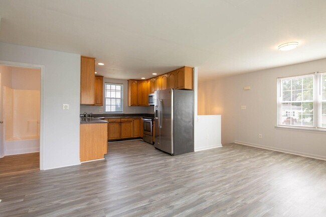 Building Photo - 3908 Love Ave