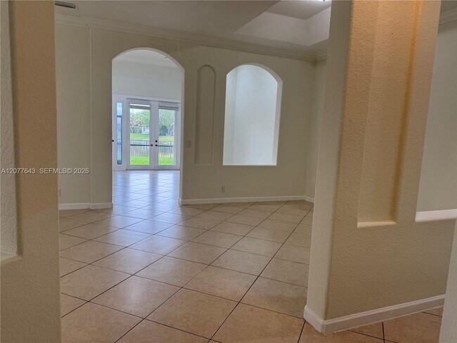Building Photo - 12400 NW 78th Manor