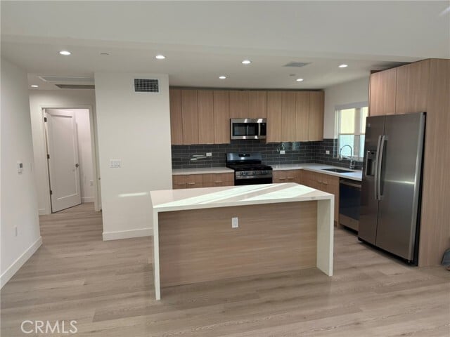 Building Photo - 5972 Jamieson Ave