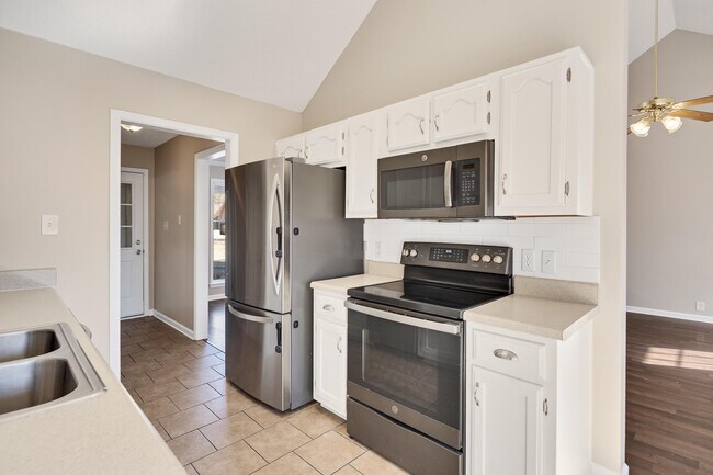 Building Photo - 7775 Shadow Elm Ln
