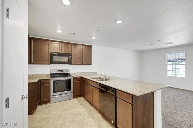 Building Photo - 4561 Woolcomber St