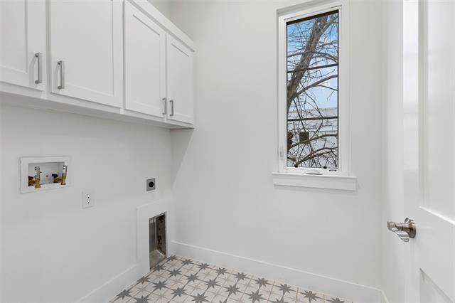 Building Photo - 911 Bayonne St