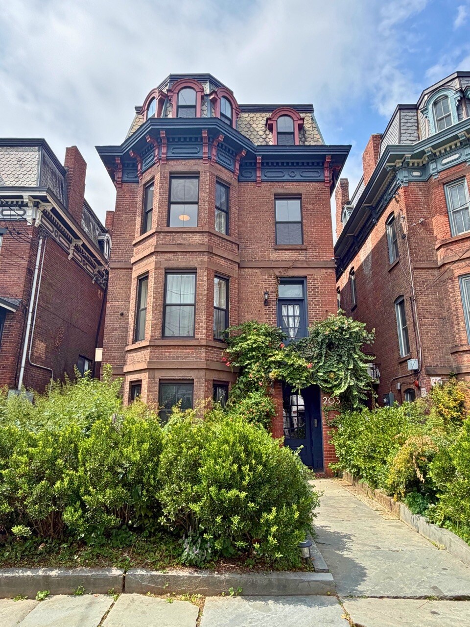 Building Photo - 203 Liberty St