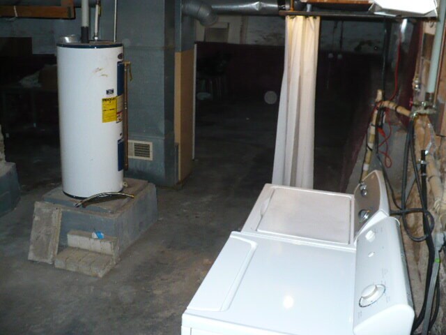 Building Photo - 1206 Summer St