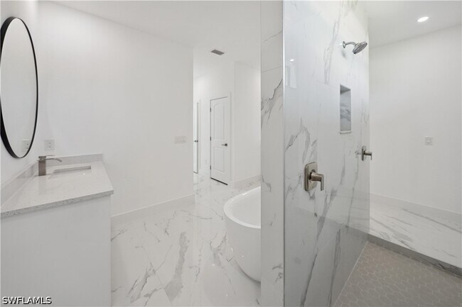 Building Photo - 4309 NW 38th Ave