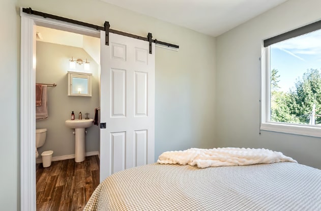 Building Photo - 1041 NW Connell Ave