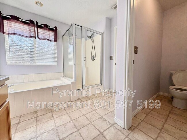 Building Photo - 3141 Alsace Way