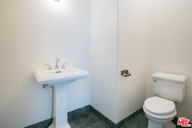 Building Photo - 260 S El Camino Dr