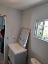 Building Photo - 3530 Las Tunas Pl