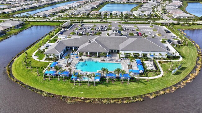 Building Photo - 12522 SW Emerald Estuary Ter