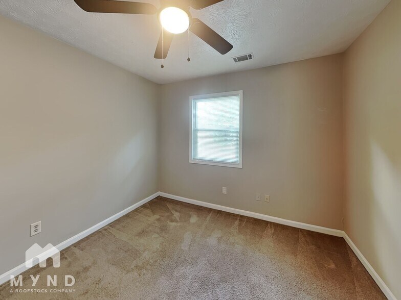 Building Photo - 3004 Cardinal Dr