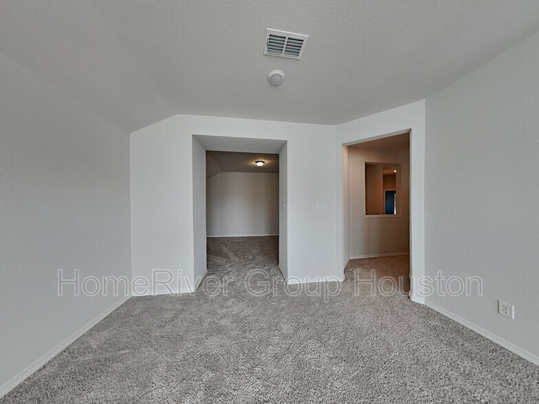 Building Photo - 8926 Emerald Cane Dr