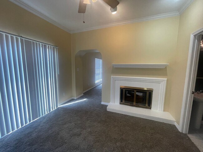 Building Photo - Sought after location so hurry!