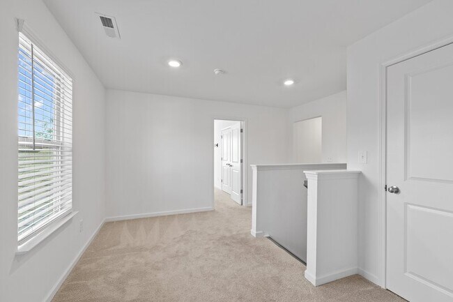 Building Photo - 539 S Lincoln St