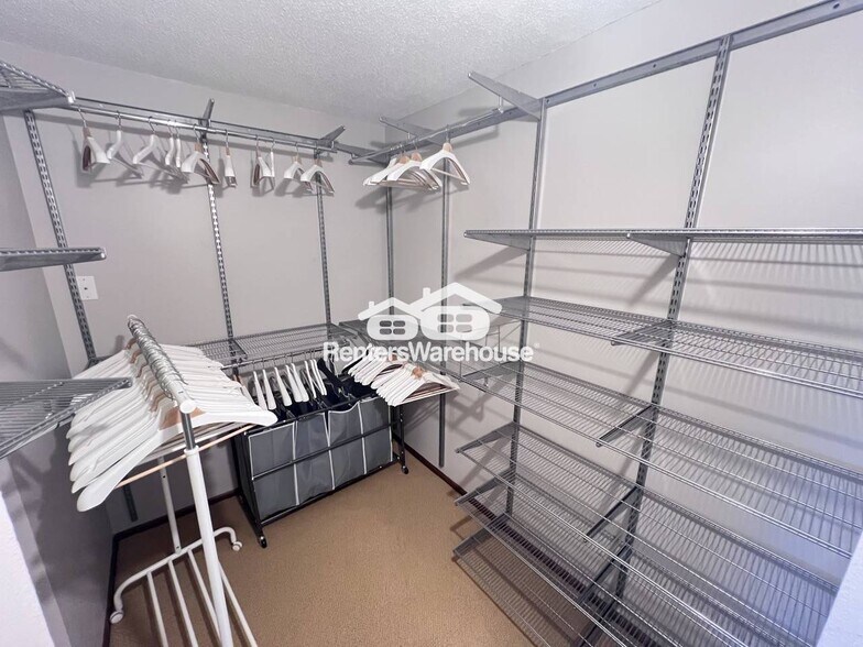 Building Photo - 2950 Dean Pkwy