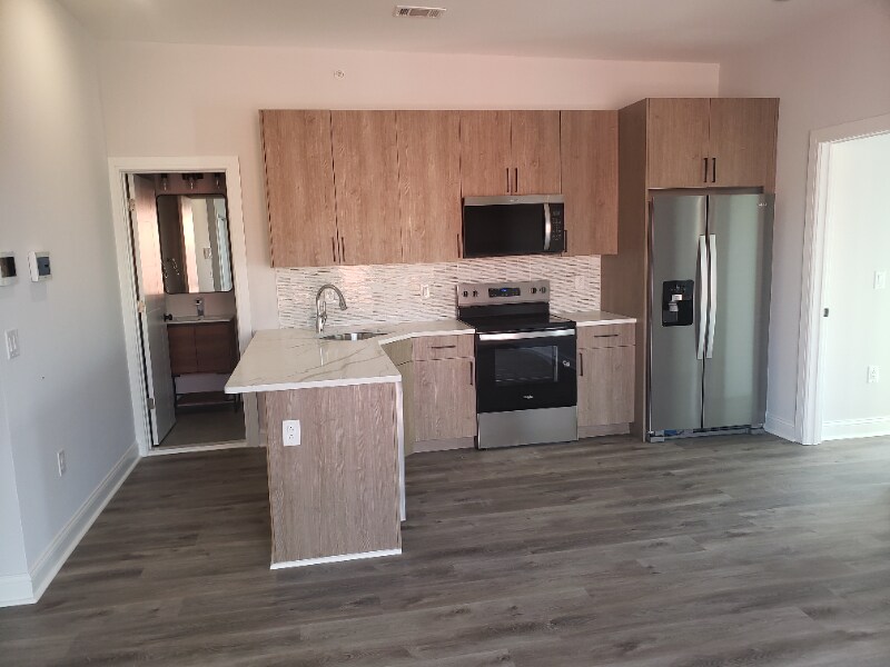 Building Photo - 953 Belmont Ave