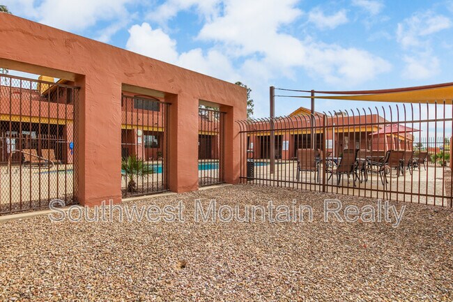 Building Photo - 21486 Via Del Oro