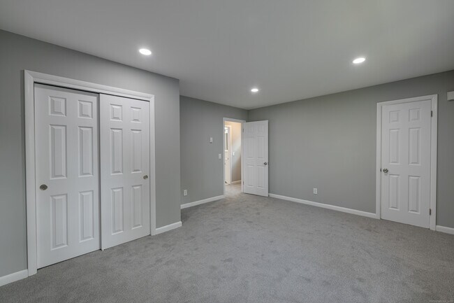 Building Photo - 151 Seaside Ave