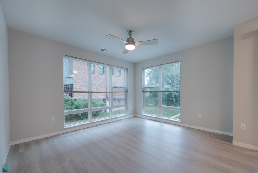 Living Room - 601 @ University Park