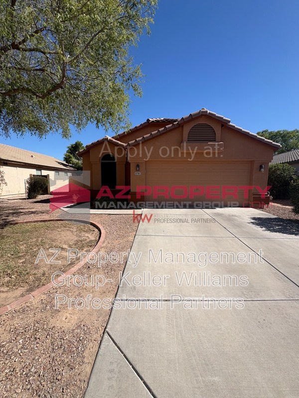 Building Photo - 15745 W Latham St