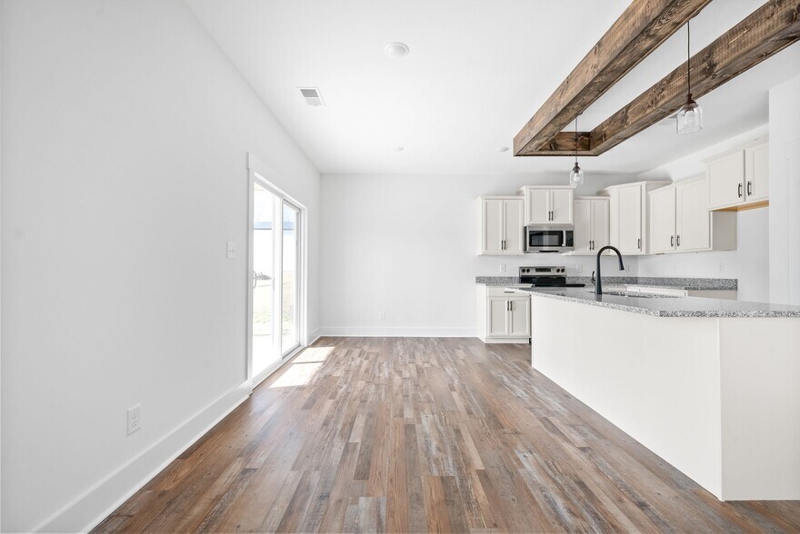 Building Photo - 602 Eva Dr