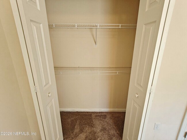 Building Photo - 1563 Lakeway Dr