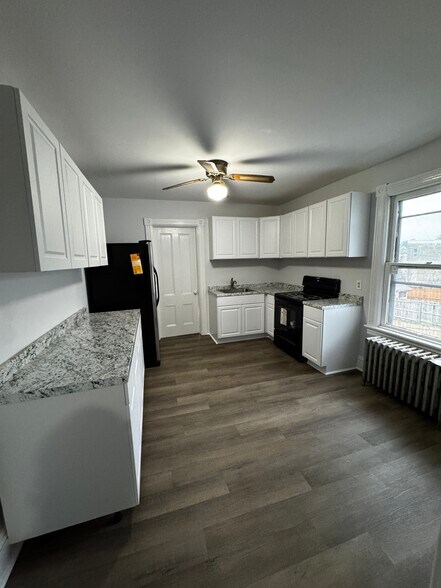 Kitchen - 121 Mercer St