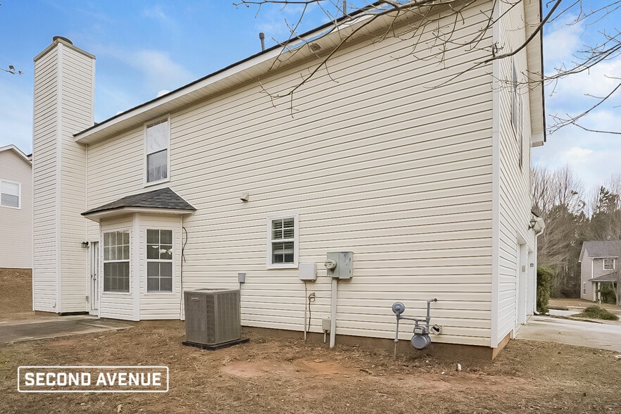 Building Photo - 2851 Knoll View Pl