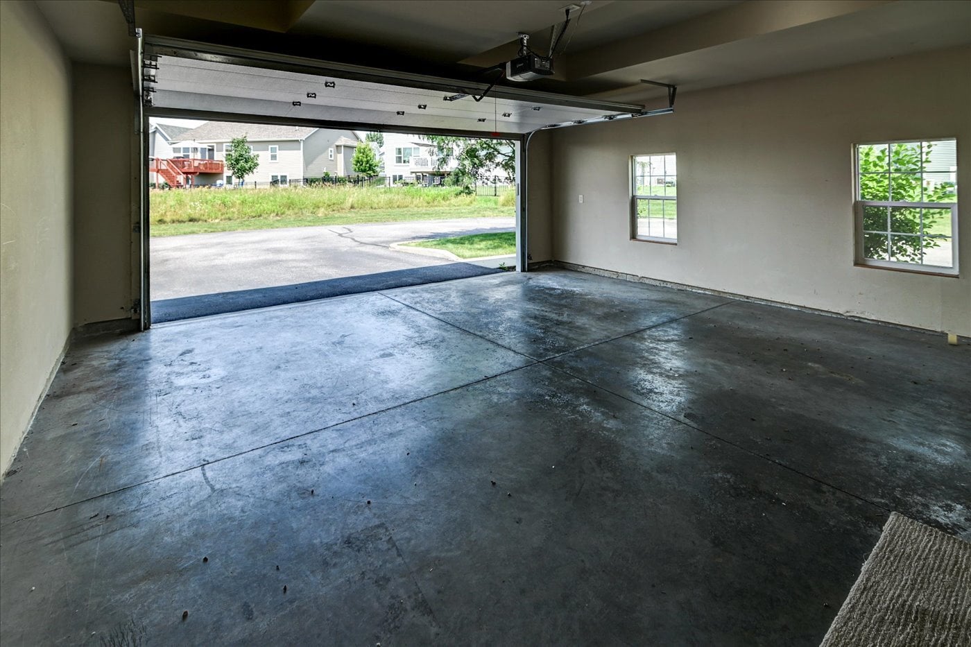 Spacious two car garage - 4876 Innovation Dr