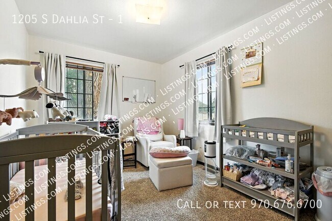 Building Photo - 1205 S Dahlia St