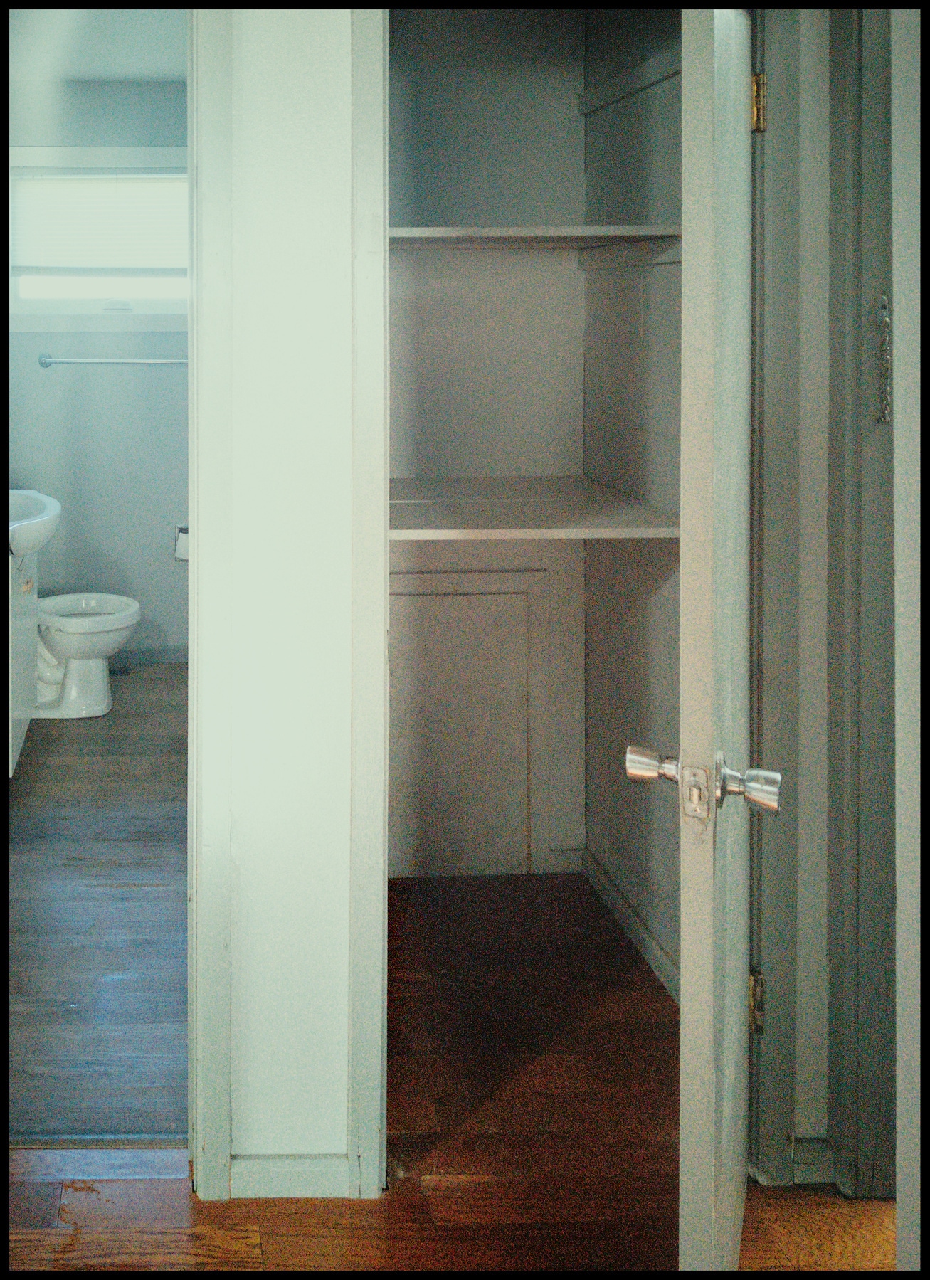 closet - 1504 12th Ave S