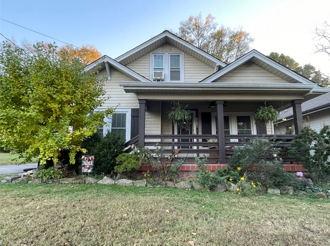 Building Photo - 1212-C McChesney Ave