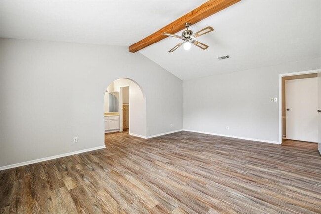 Building Photo - 2039 Hilton Head Dr