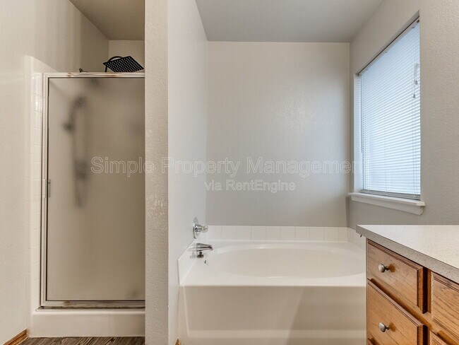 Building Photo - 3221 SW 103rd Pl