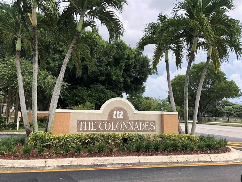 Building Photo - 729 NW 92nd Ave