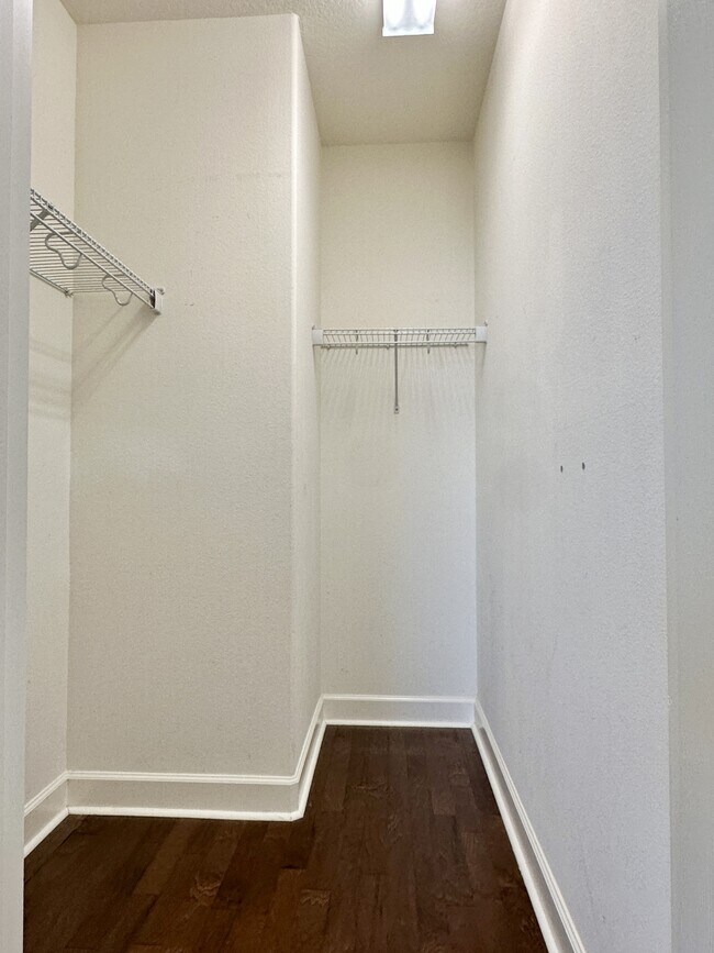 Building Photo - 6157 Castleton Hollow Rd